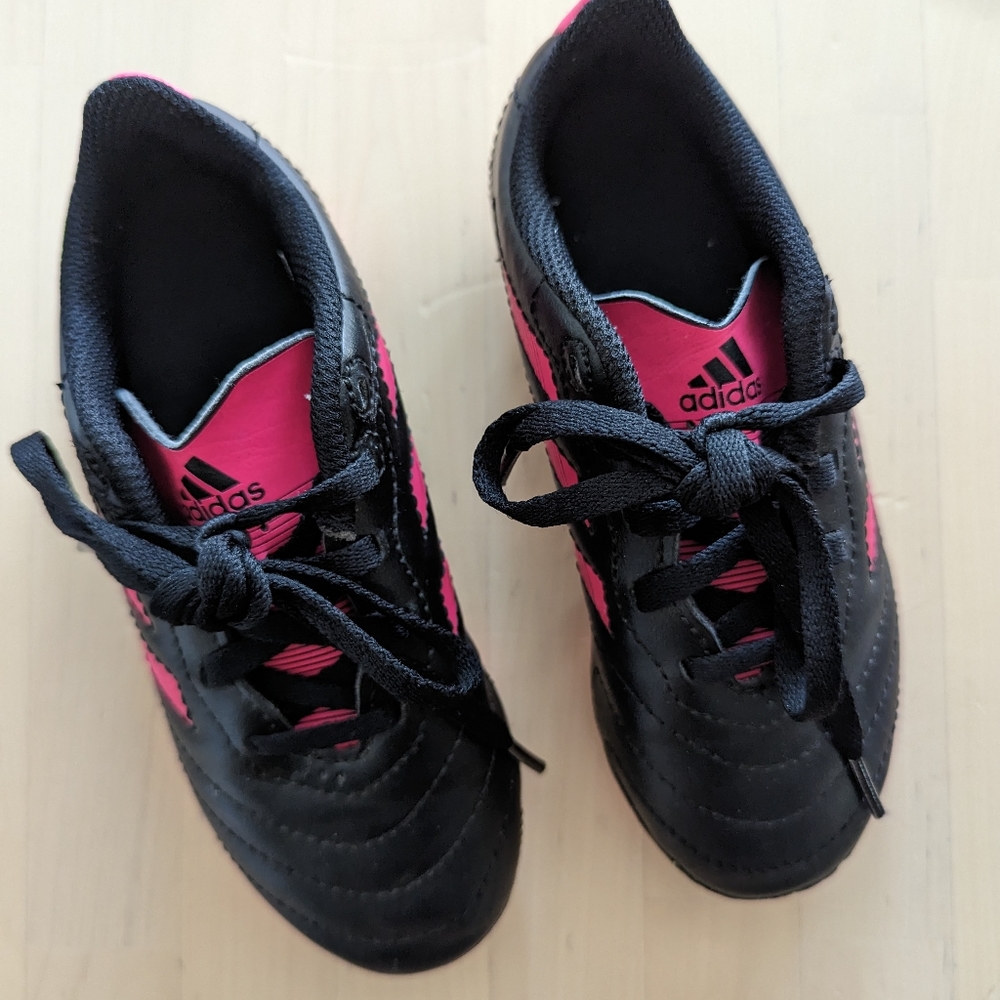 Girls size 11 Adidas Soccer Cleats Pink